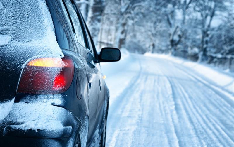  Winter Driving Laws in Canada: Studded Tires, Chains, and Safety Rules